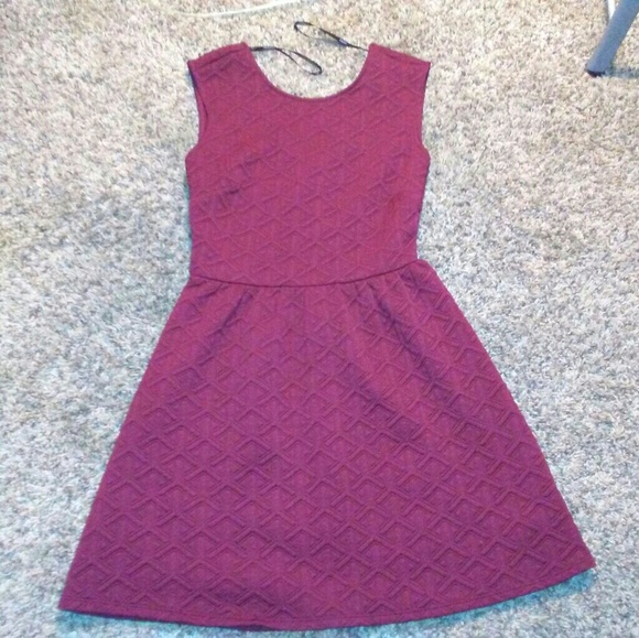 Forever 21 Dresses & Skirts - Burgundy Forever 21 dress.